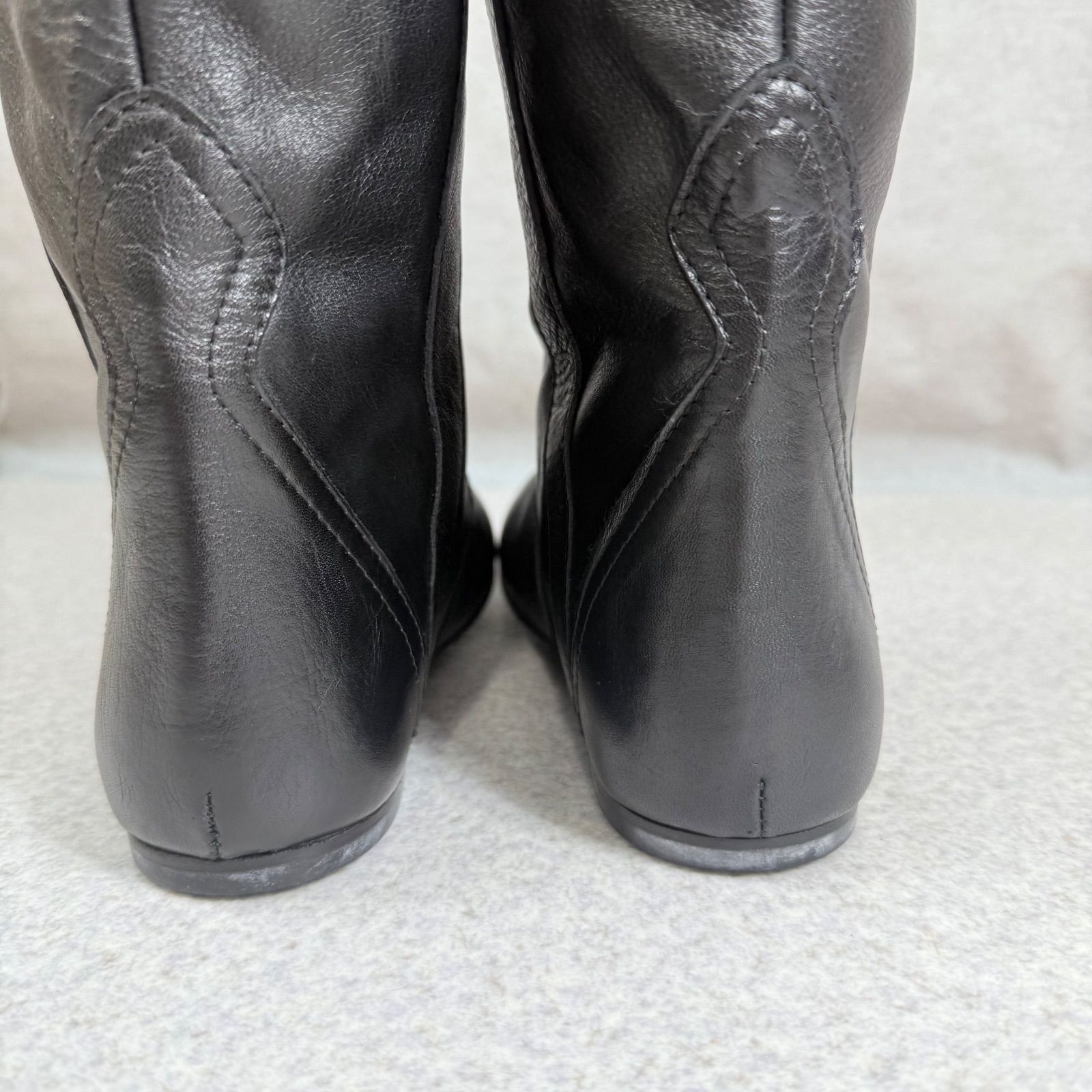 レザー ブラック