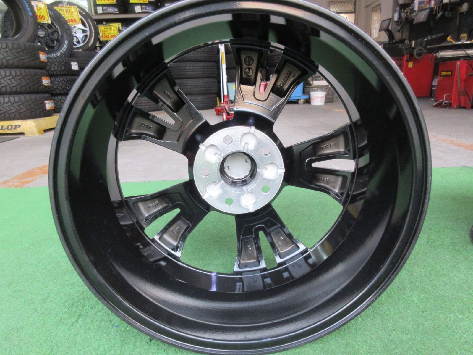 日産 T32 エクストレイル 純正18インチ 7J+45 PCD114.3 日産 T32 エクストレイル 純正18インチ 7J+45 PCD114.3 - メルカリ