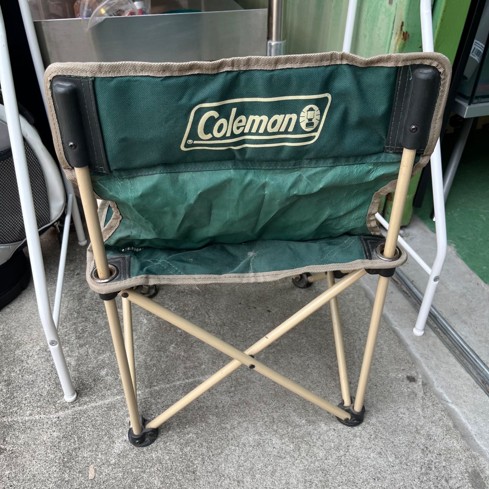 値下げ【美品】Coleman アウトドアチェア　グリーン Coleman コールマン チェア 耐荷重136kg クアッド 緑 屋外用