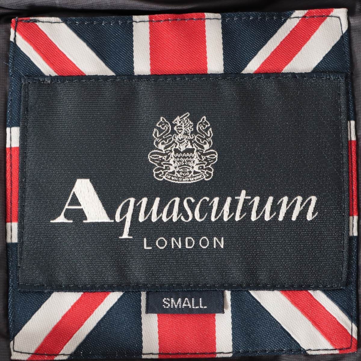 美品 Aquascutum アクアスキュータム ナイロン ダウンジャケット 