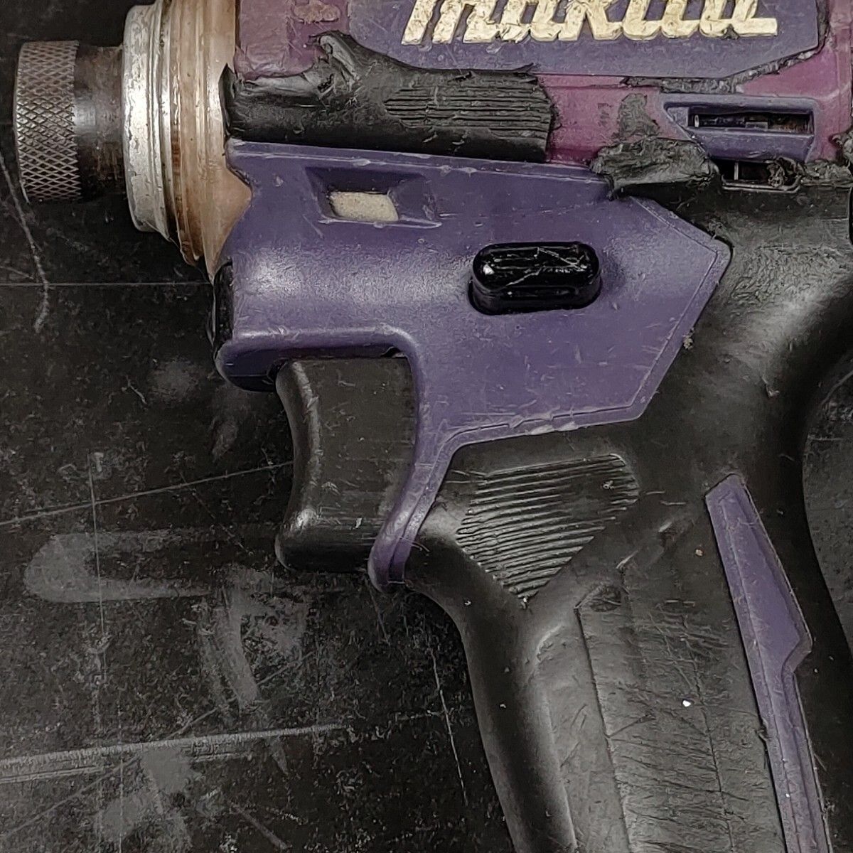 中古品 マキタ makita 18V 充電式インパクトドライバ TD172D