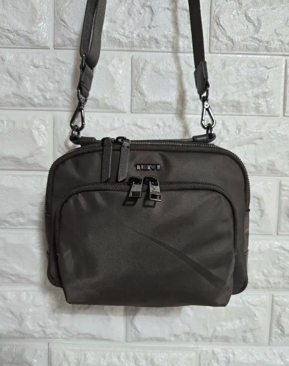 Tumi トゥミ ボイジャー テガンクロスボディバッグ定価 405 720 웓