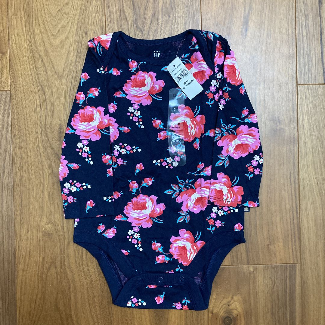 新品 未使用 babygap 長袖 ロンパース ピンク 花柄 80 - メルカリ