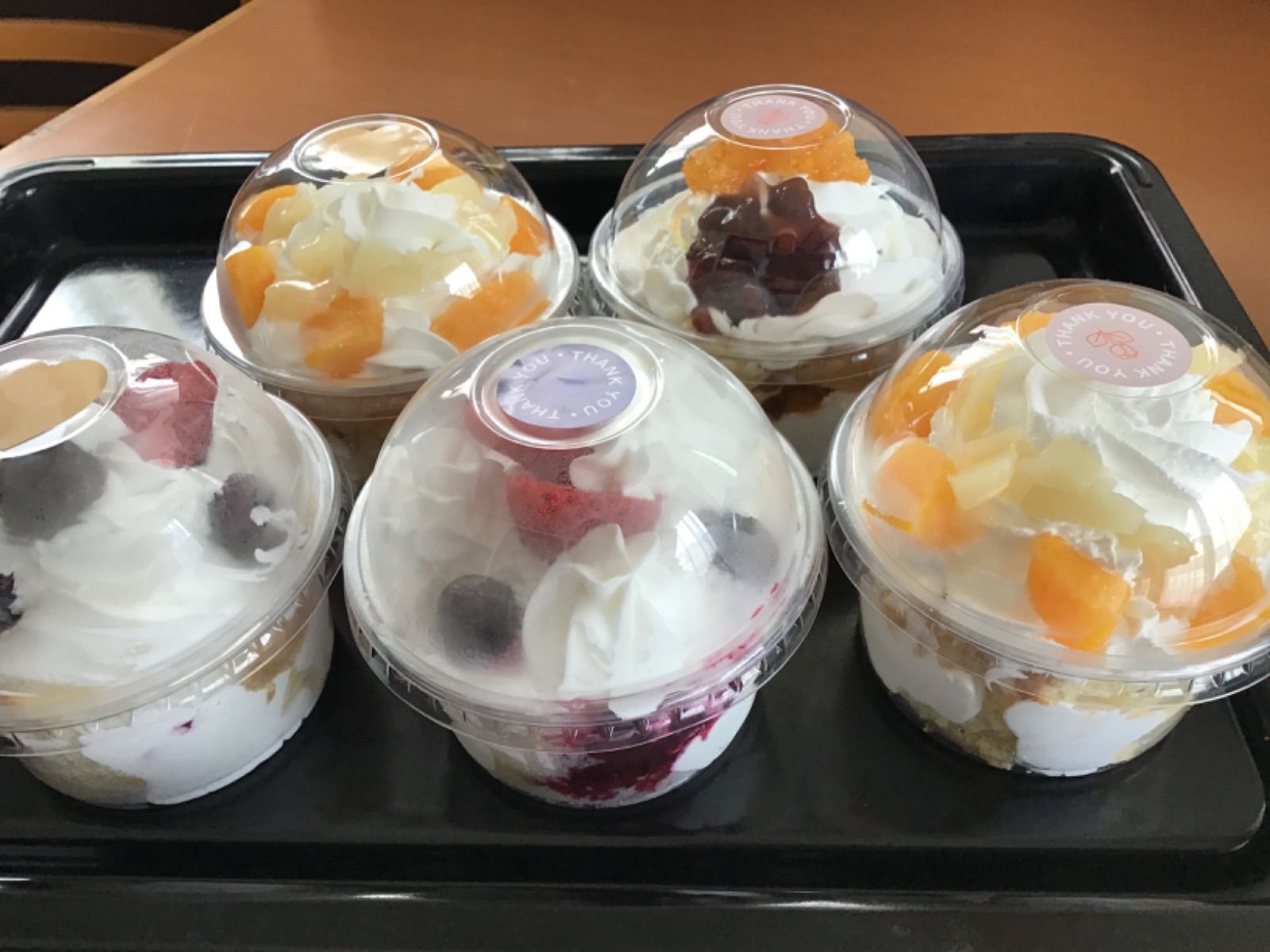 すくすくのシフォンパフェ5個とシフォンサンドケーキ8個 - メルカリ