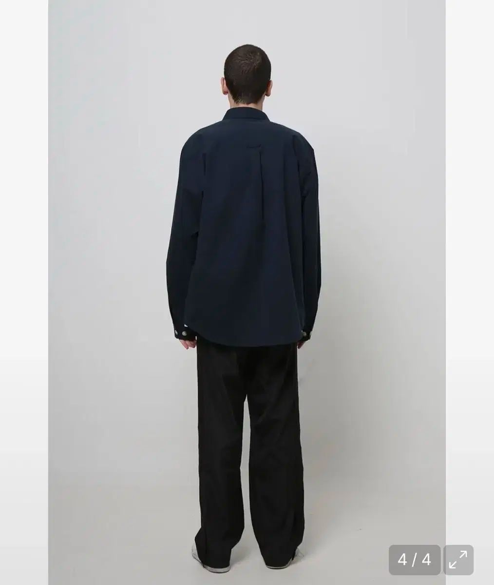 プラスチックプロダクト ネイビー シャツ