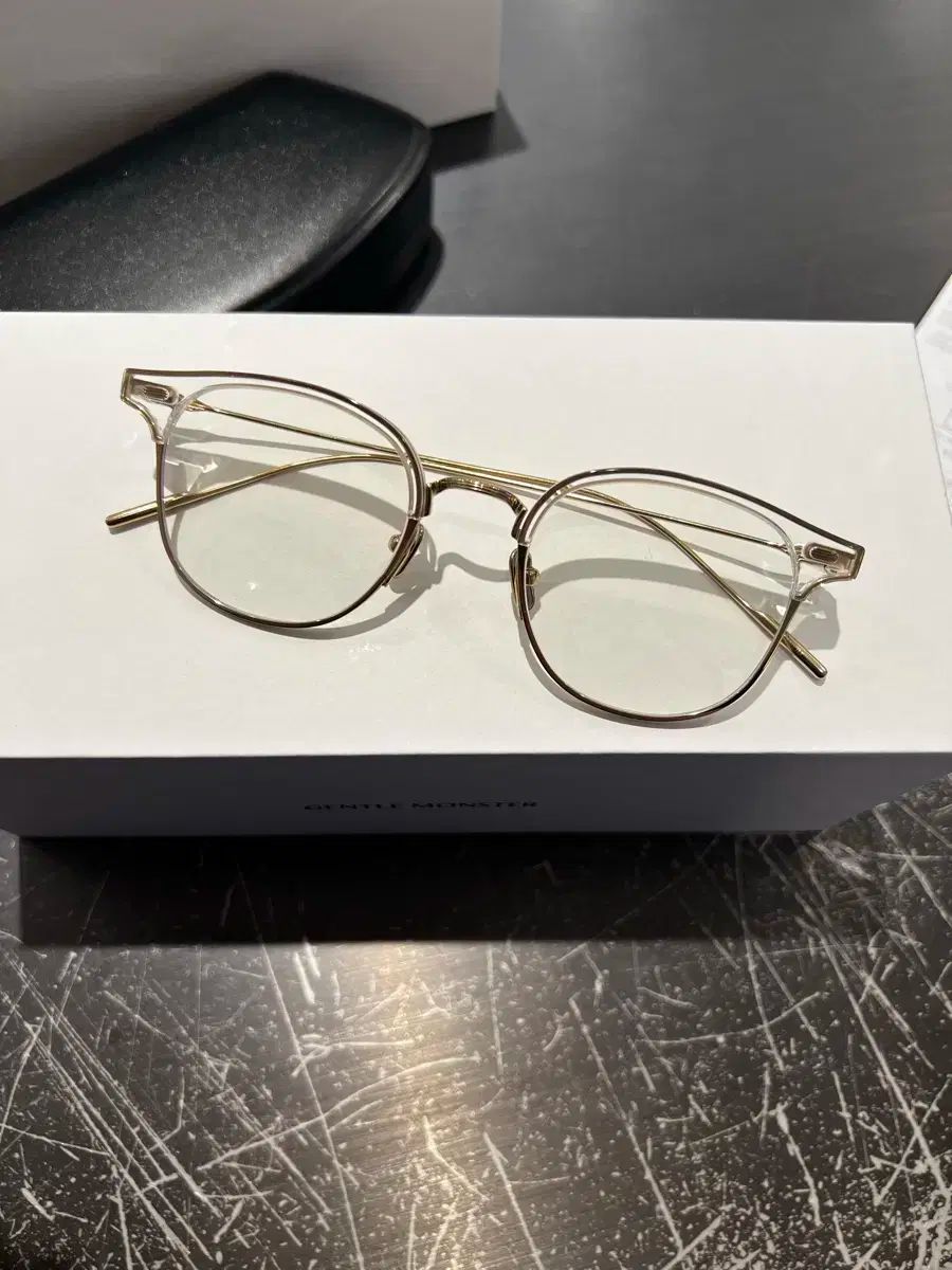 GENTLE MONSTER(ジェントルモンスター) メガネ Alio x C1 メルカリ