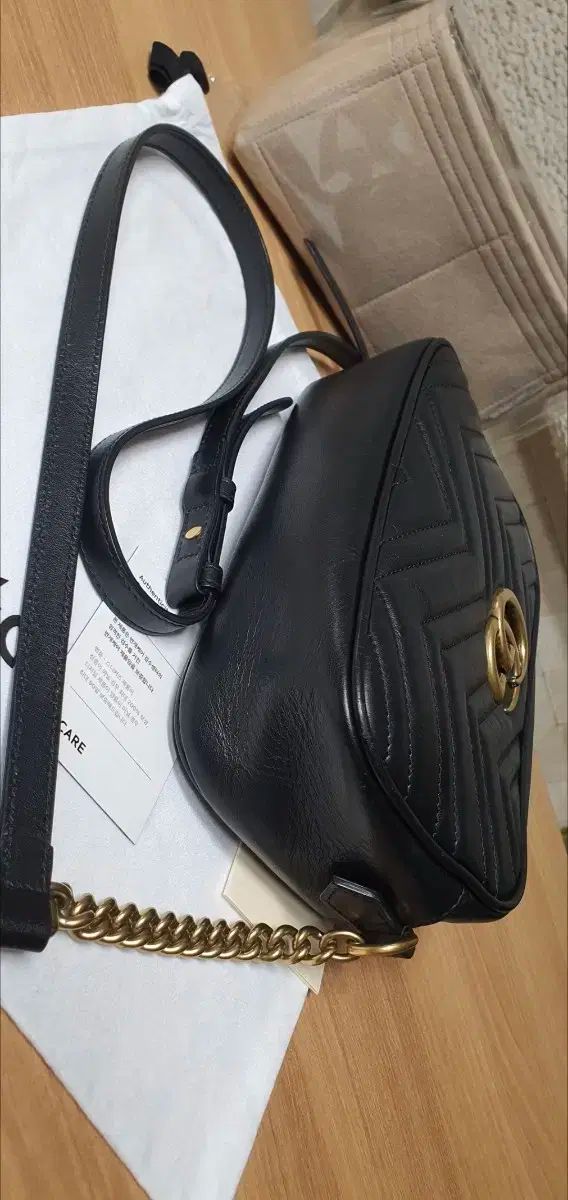 関税送料込み GUCCI GGマトラッセクロスボディバッグ GGキャンバス スモール クロスボディバッグベージュ＆ダーク