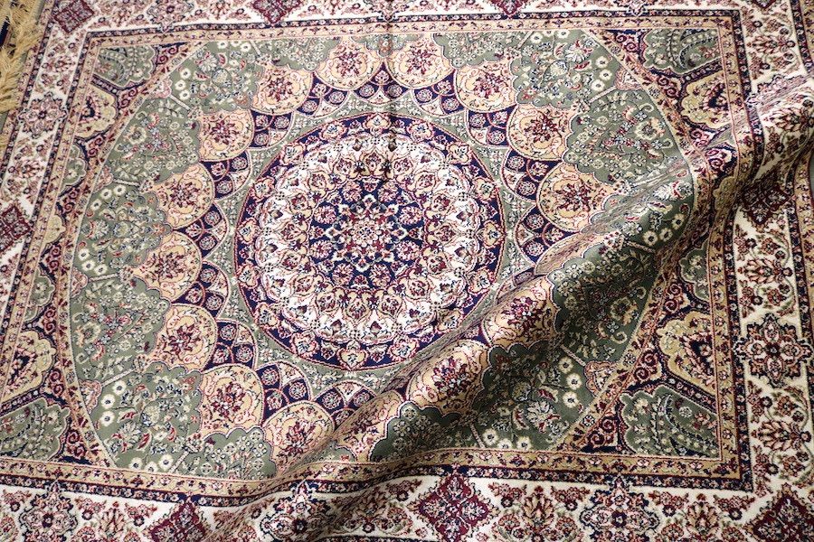 ペルシャ柄絨毯 120×160 新品未使用 カーペット 訳あり ペルシャ柄絨毯 120×160 新品未使用 カーペット 訳あり