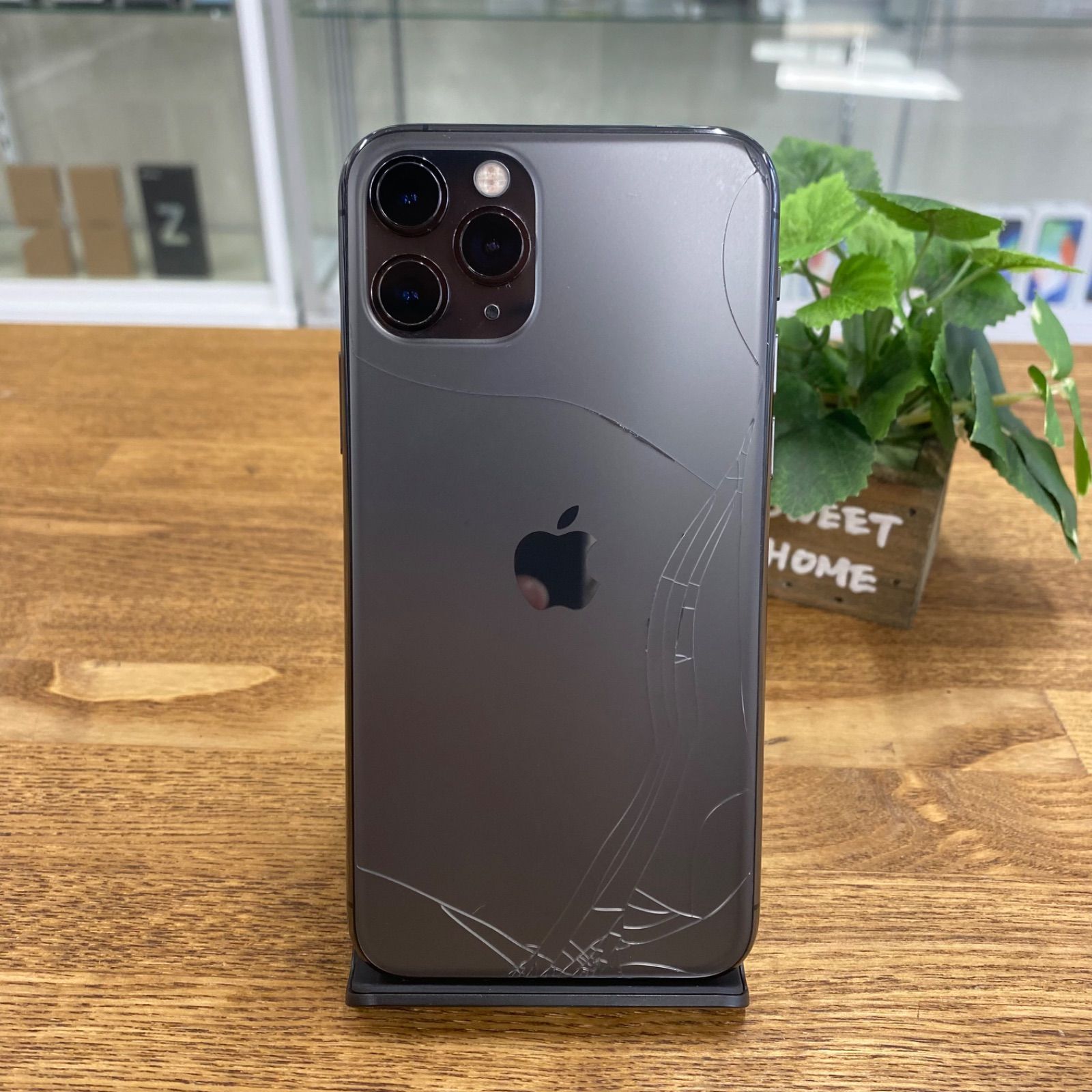iPhone 11 Pro 256GB 背面割れ