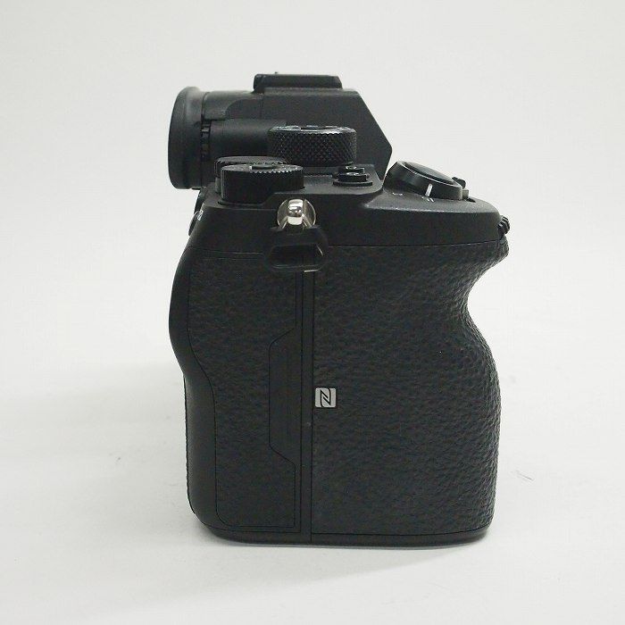 ILCE-7RM4