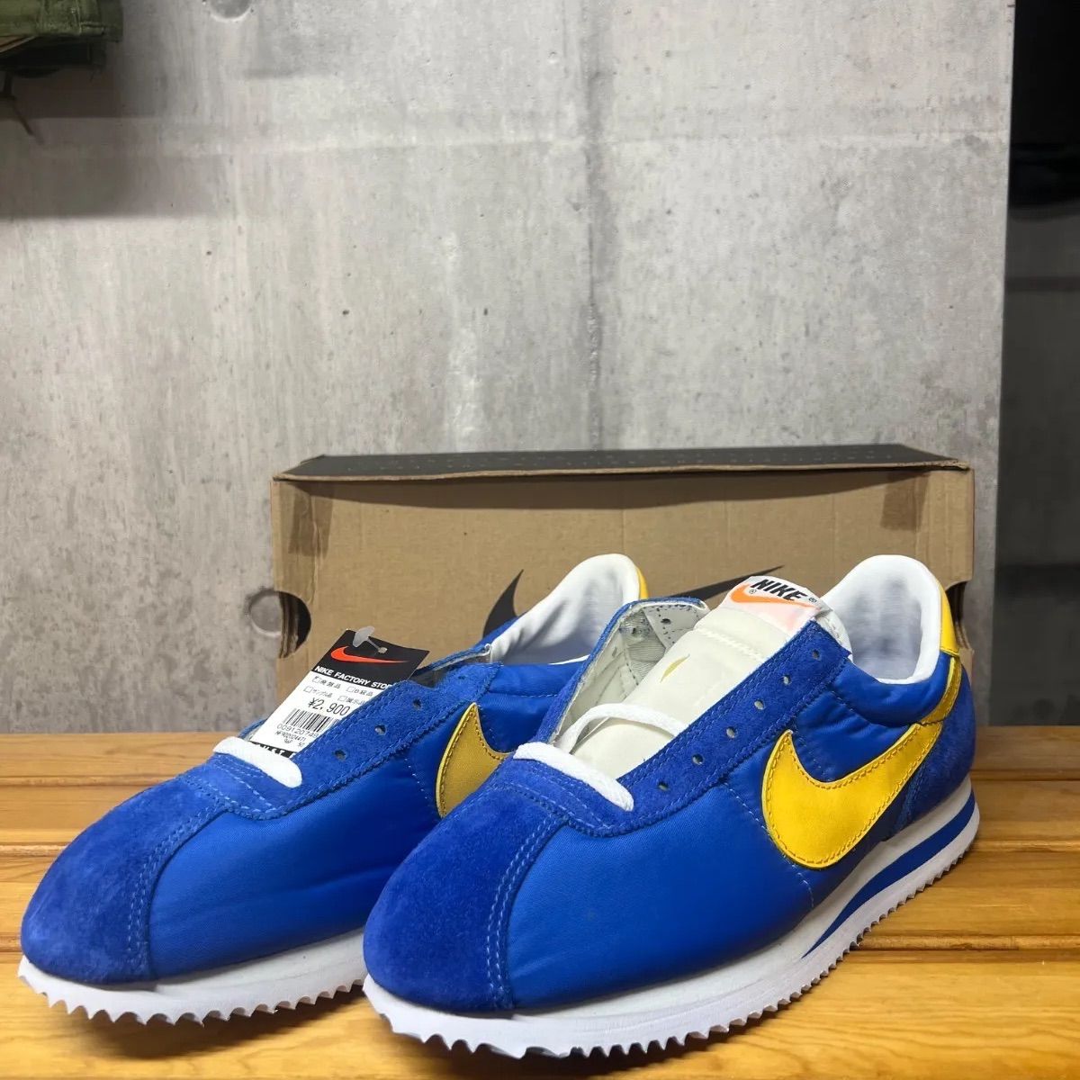NIKE CORTEZ Ⅱ ナイロン 青×黄 デッドストック 箱付 8.5 NIKE CORTEZ Ⅱ ナイロン 青×黄 デッドストック 箱付 8.5 - メルカリ