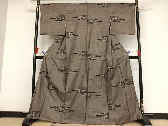 平和屋着物●本場大島紬　カタス9マルキ　霞花文　正絹　逸品　未使用　AAAZ3111np 平和屋着物○本場大島紬 カタス9マルキ 霞花文 正絹 逸品 未使用