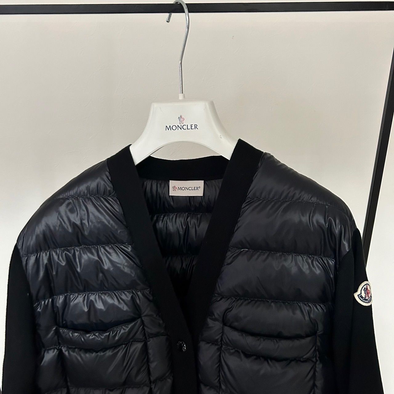 ルカですMONCLERモンクレールハイブリッドニットダウンカーディガン ルカですMONCLERモンクレールハイブリッドニットダウン