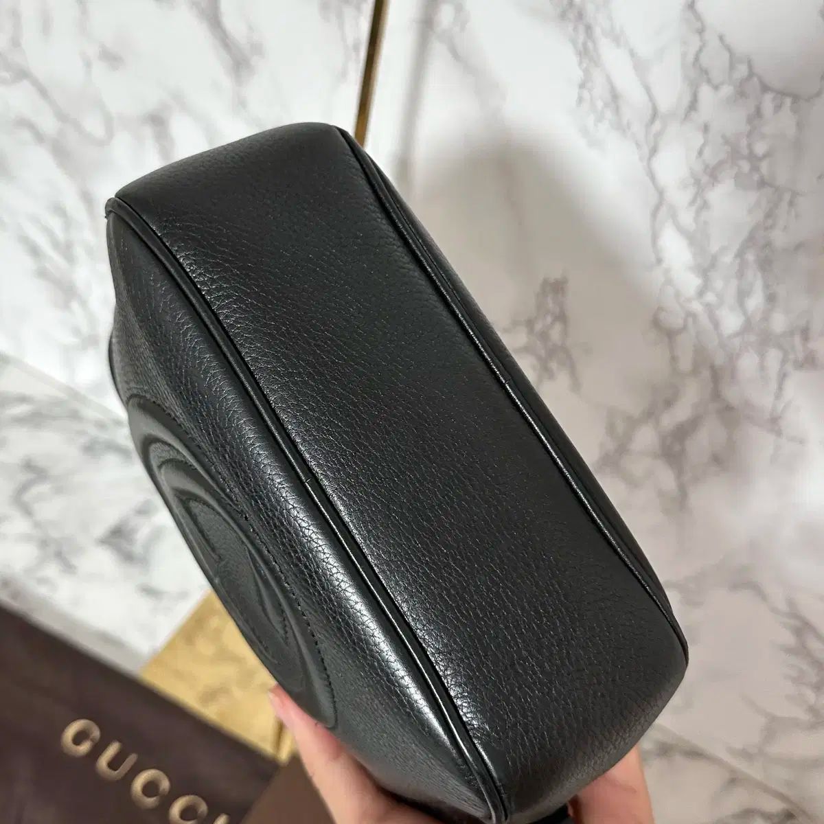 【美品】GUCCI ソーホー ショルダーバッグ エンボス タッセル ディスコ OS GUCCI(グッチ) ソーホー タッセル ディスコバッグ - メルカリ