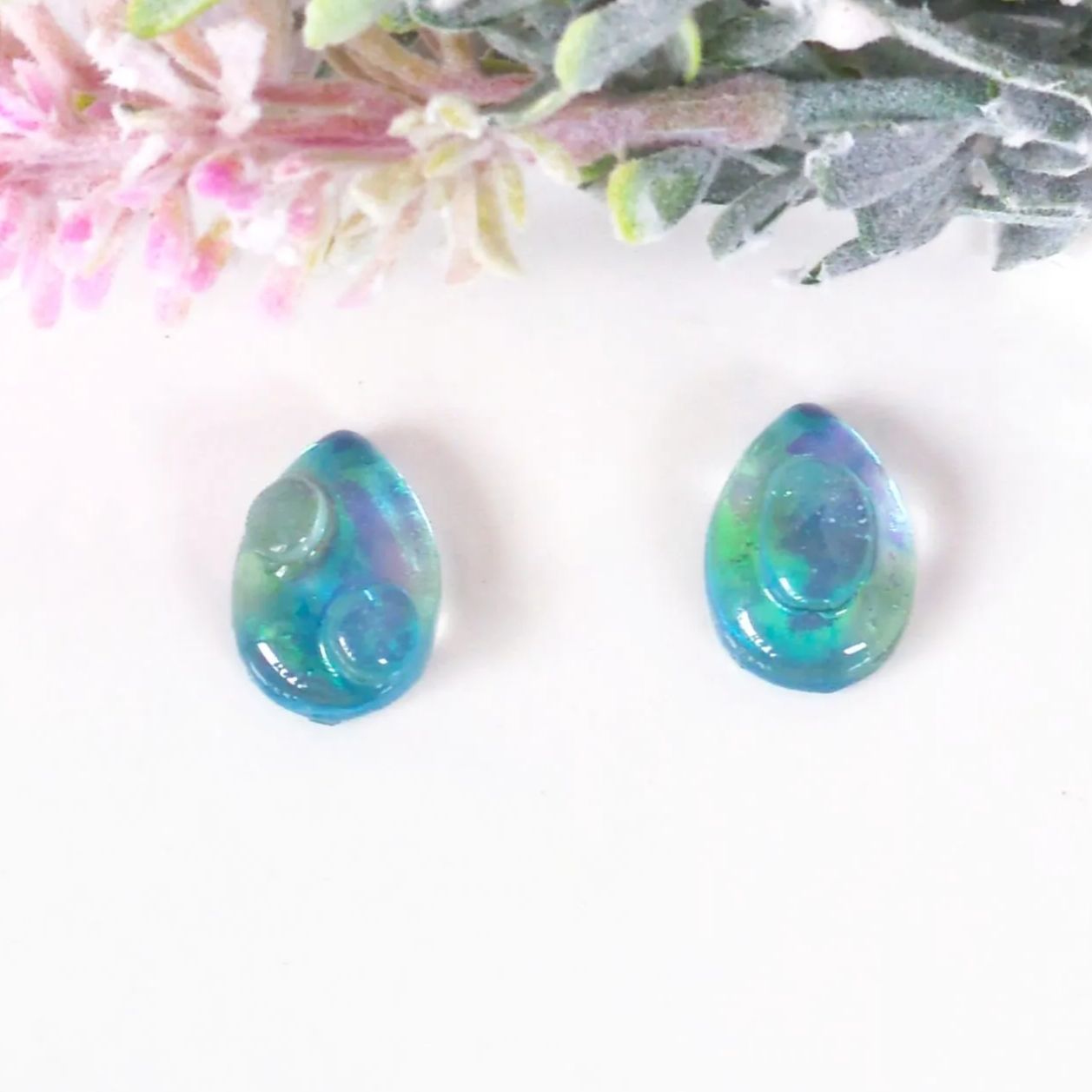 No.945 レジン しずく型 青色系 オーロラ ピアス イヤリング 
