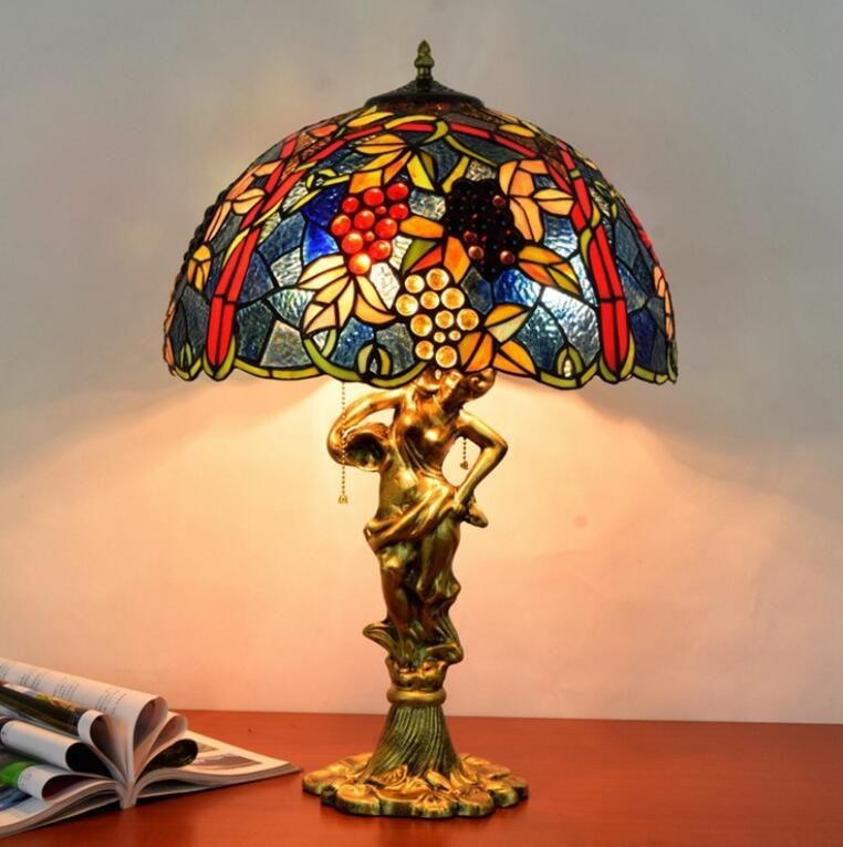 ステンドランプ ステンドグラス アンティーク 花柄 レトロな雰囲気がおしゃれ ヴィンテージ ティファニー 照明