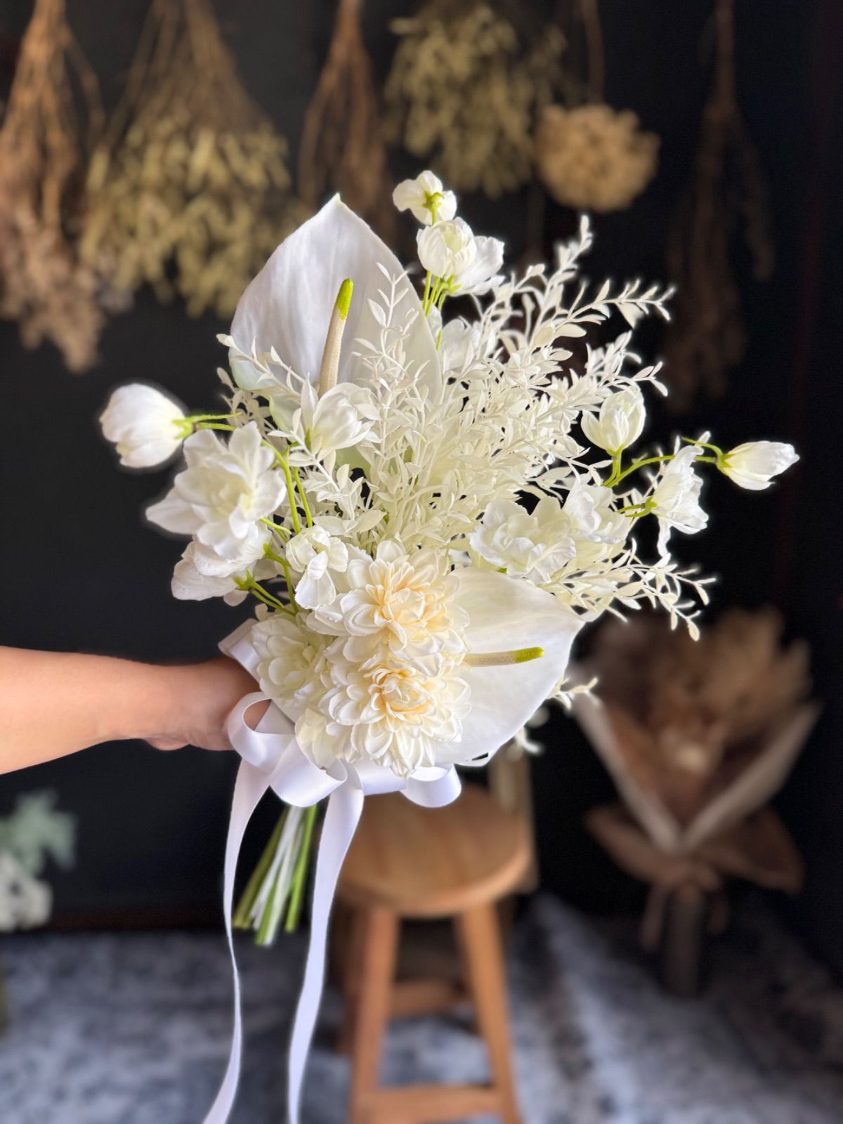 ホワイトクラッチブーケ ブートニア