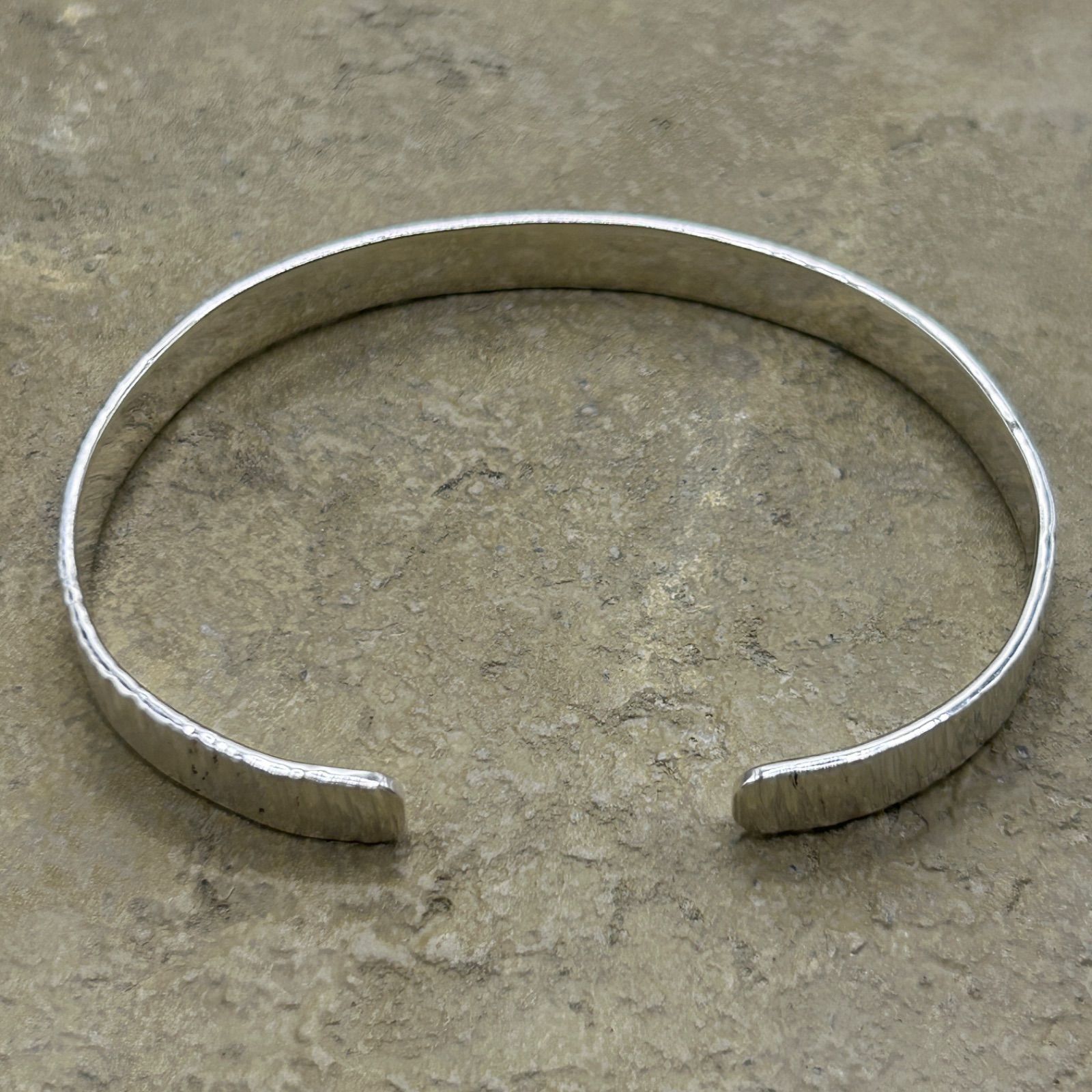 シルバー925 Sterling 平打ちデザインバングル/軽研磨仕上げ