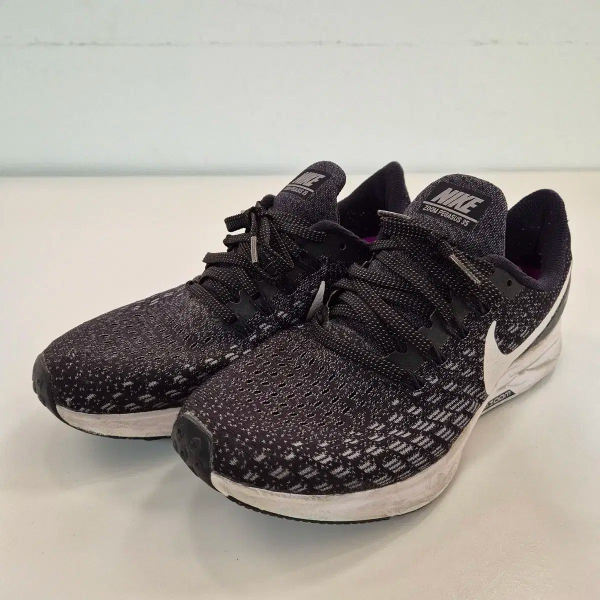 235 NIKE(ナイキ) エアズーム ペガサス 35 ランニングシューズ
