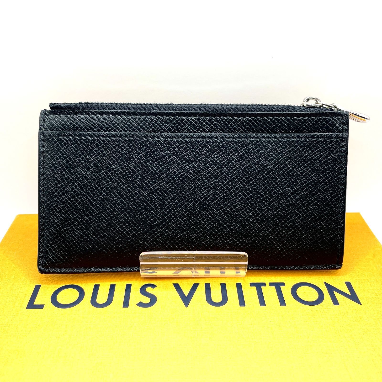 ほぼ未使用！Louis Vuitton カードケース ブラック 339】ほぼ未