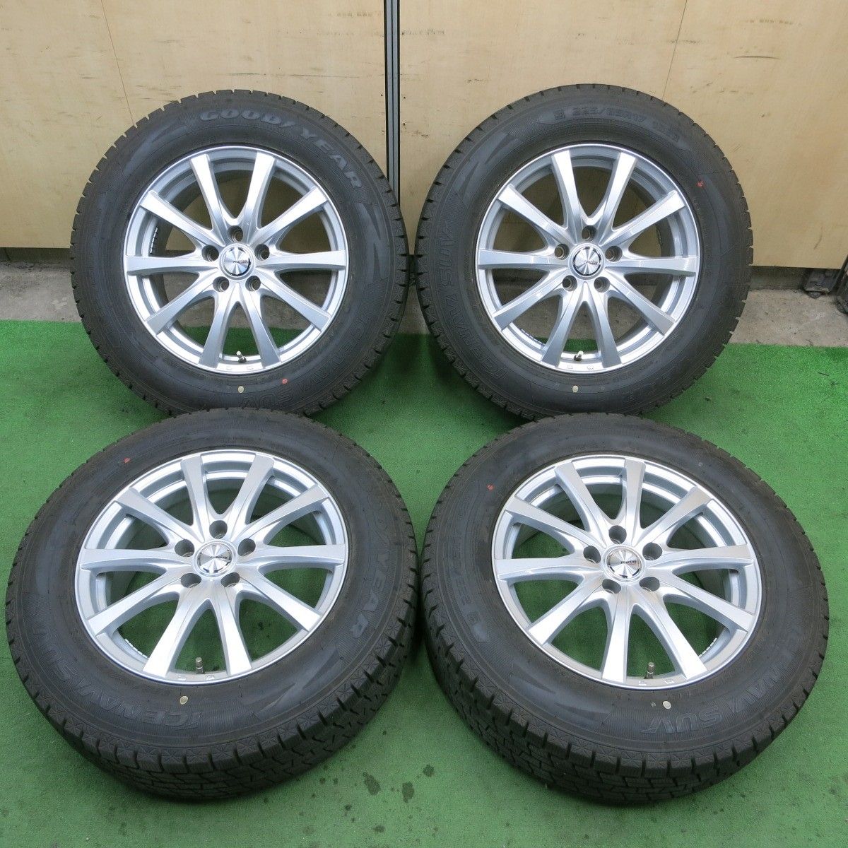 バリ溝 22年 キレイ 9.5分以上 スタッドレス 225|65R17 グッドイヤー アイスナビ SUV ravrion RS01 ラブリオン 17インチ PCD114.3|5H 5050204ナス