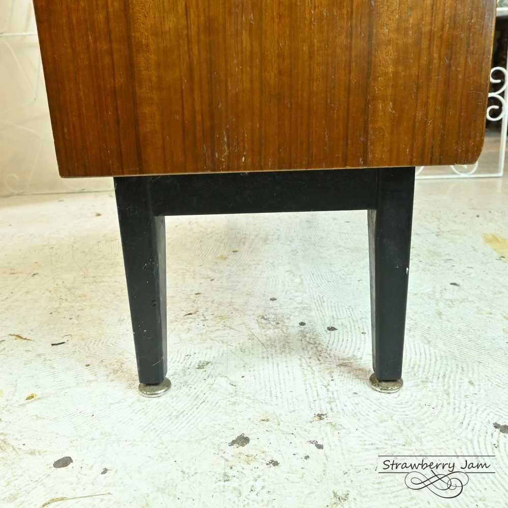 L3705-269 英国ヴィンテージ Jentique ナローブックケース 食器棚 収納