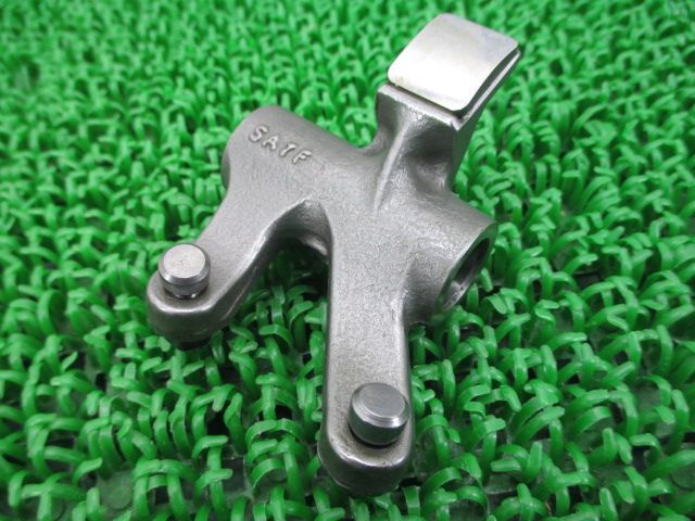 スカラベオ ロッカーアーム 8260275 在庫有 即納 ピアジオ 純正 新品 バイク 部品 互換 826027 AP8176369 AP8560050 車検 Genuine