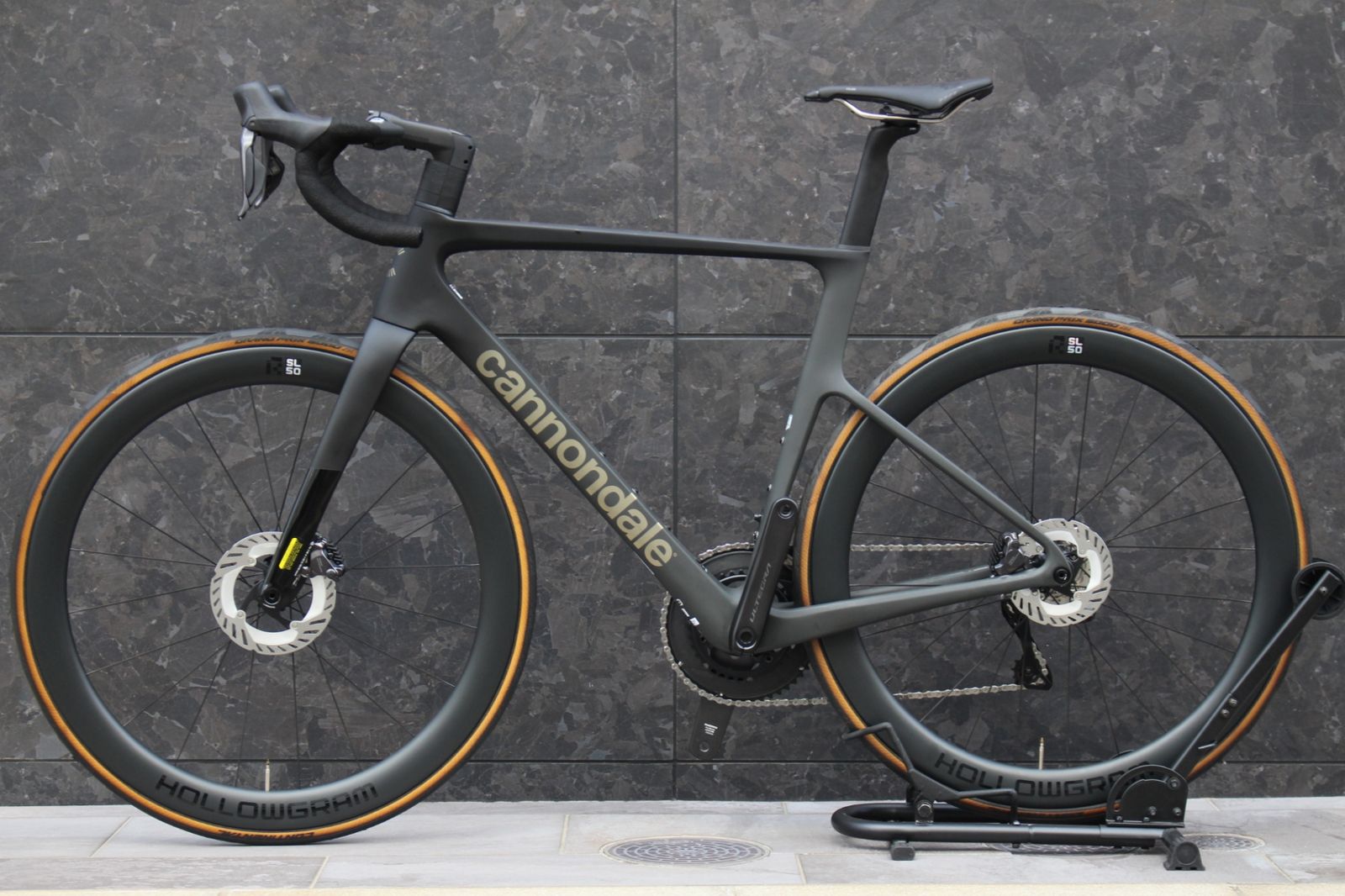 TREK SILQUE SL 2016年モデル， アルテグラ６８００ (DOMANE) 2016 Trek Silque SL - Bicycle Details -