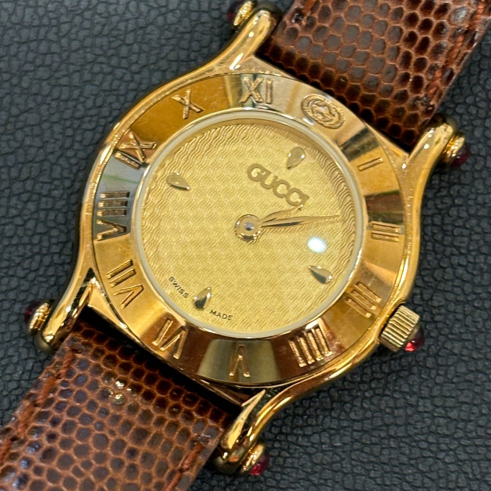 稼働 GUCCI 腕時計 6500P ローマインデックスベゼル レザー 990 783402_I1600_8605_001_100_0000