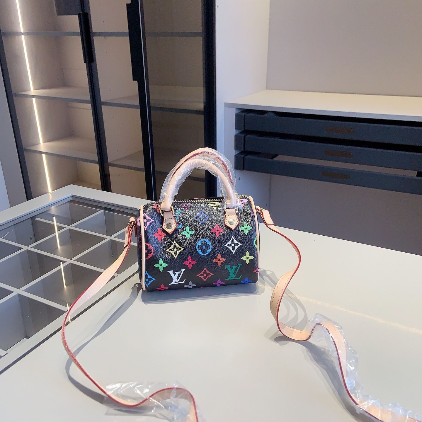 J*t様 ハンドバッグLVタイプ＆長財布セット トッズ TOD'S 長財布 T タイムレス ブラック グレー レディース