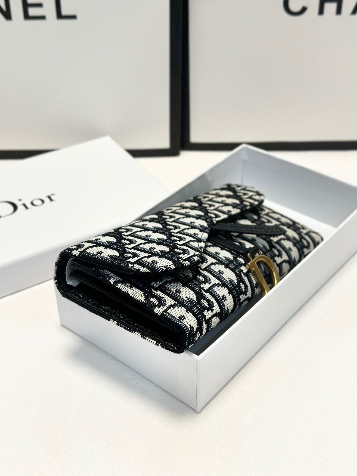 CHANEL ブラック 長財布 フラワーエンボス シャネル 長財布 レディース chanel 財布 二つ折り ウォレット