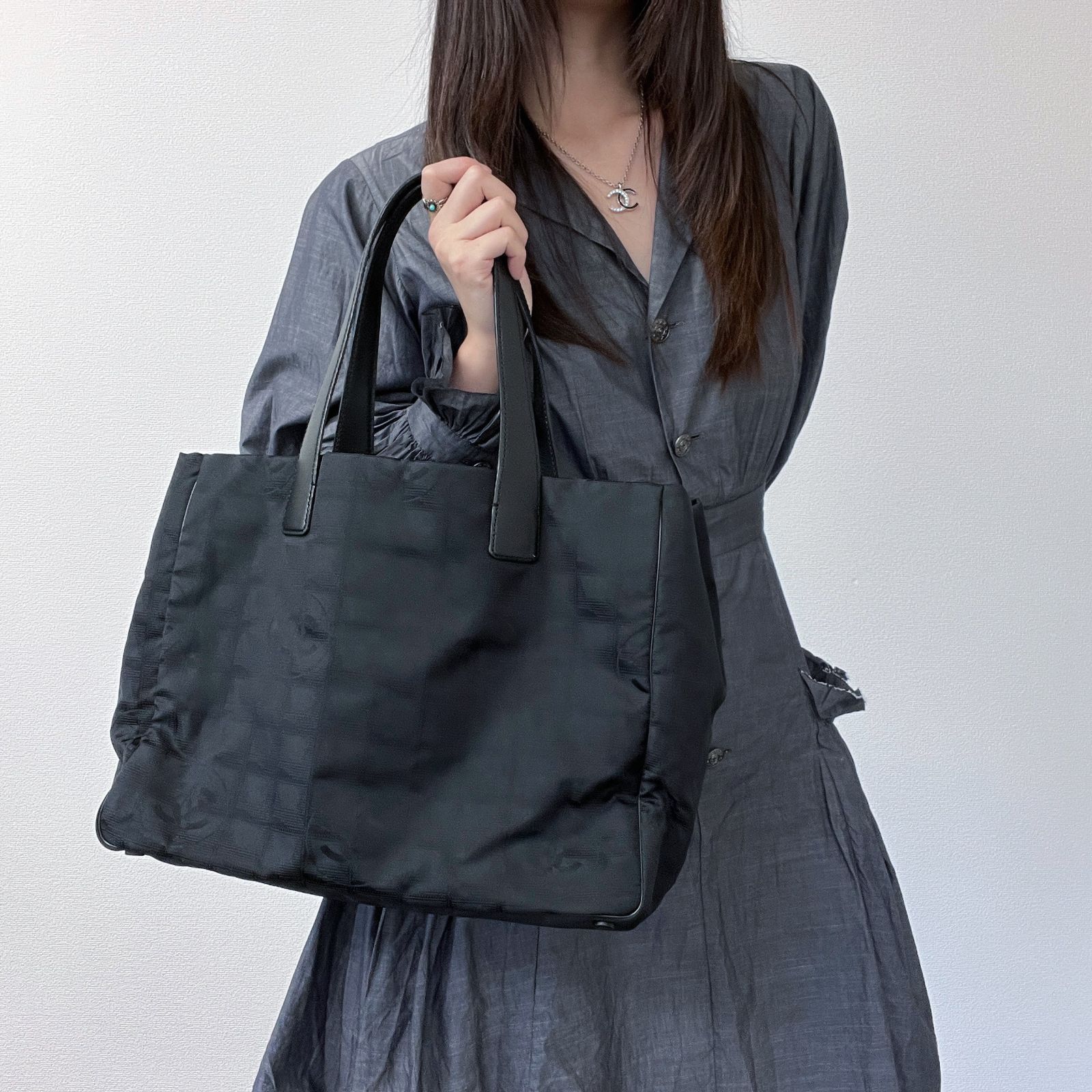CHANEL ニュートラベル トートバッグ ココマーク ナイロン レザー 美品]CHANELニュートラベルライントートバッグブラックナイロンココマーク