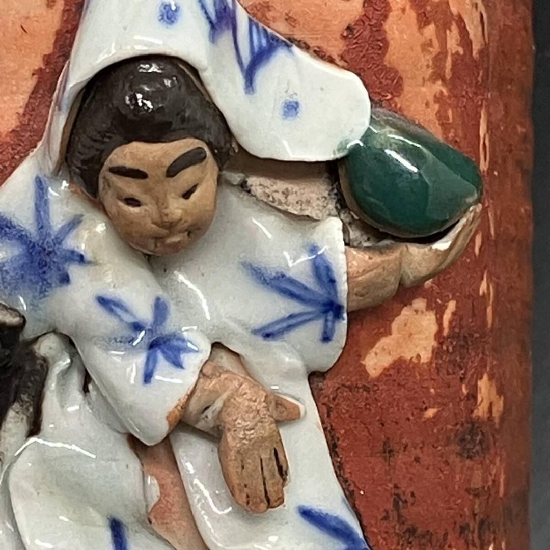 隅田焼 石黒 香二造 高浮彫 人物図 辰砂釉 花瓶 明治期 署名あり