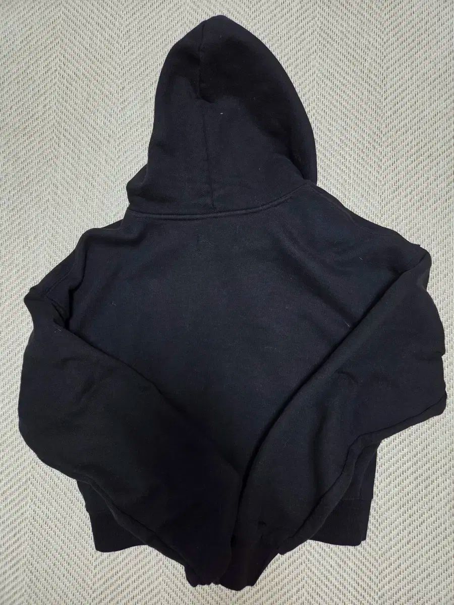 ARCHIVE BOLD(アーカイブボールド) クロップド フード付きTシャツ ARCHIVE BOLD(アーカイブボールド) 939 ロゴ クロップド フード