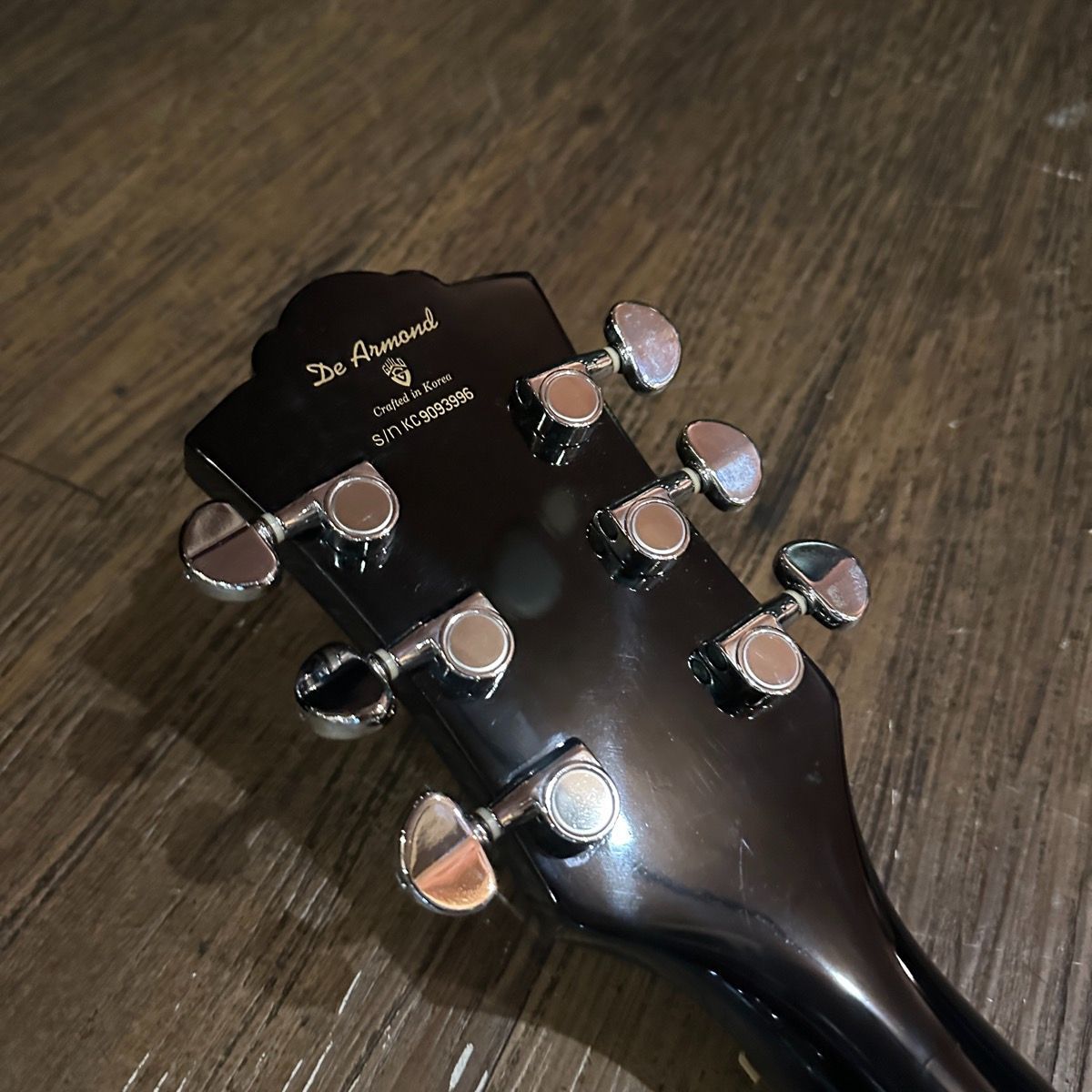 GUILD DeArmond M-70 エレキギター DeArmond M-70 Black – Chicago Music Exchange