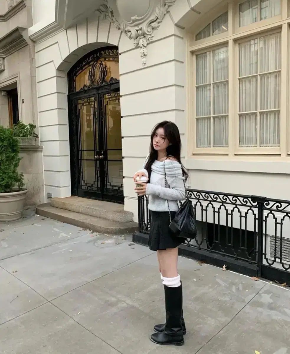 Leeds リース knit ミルク オフショルダー ソラ