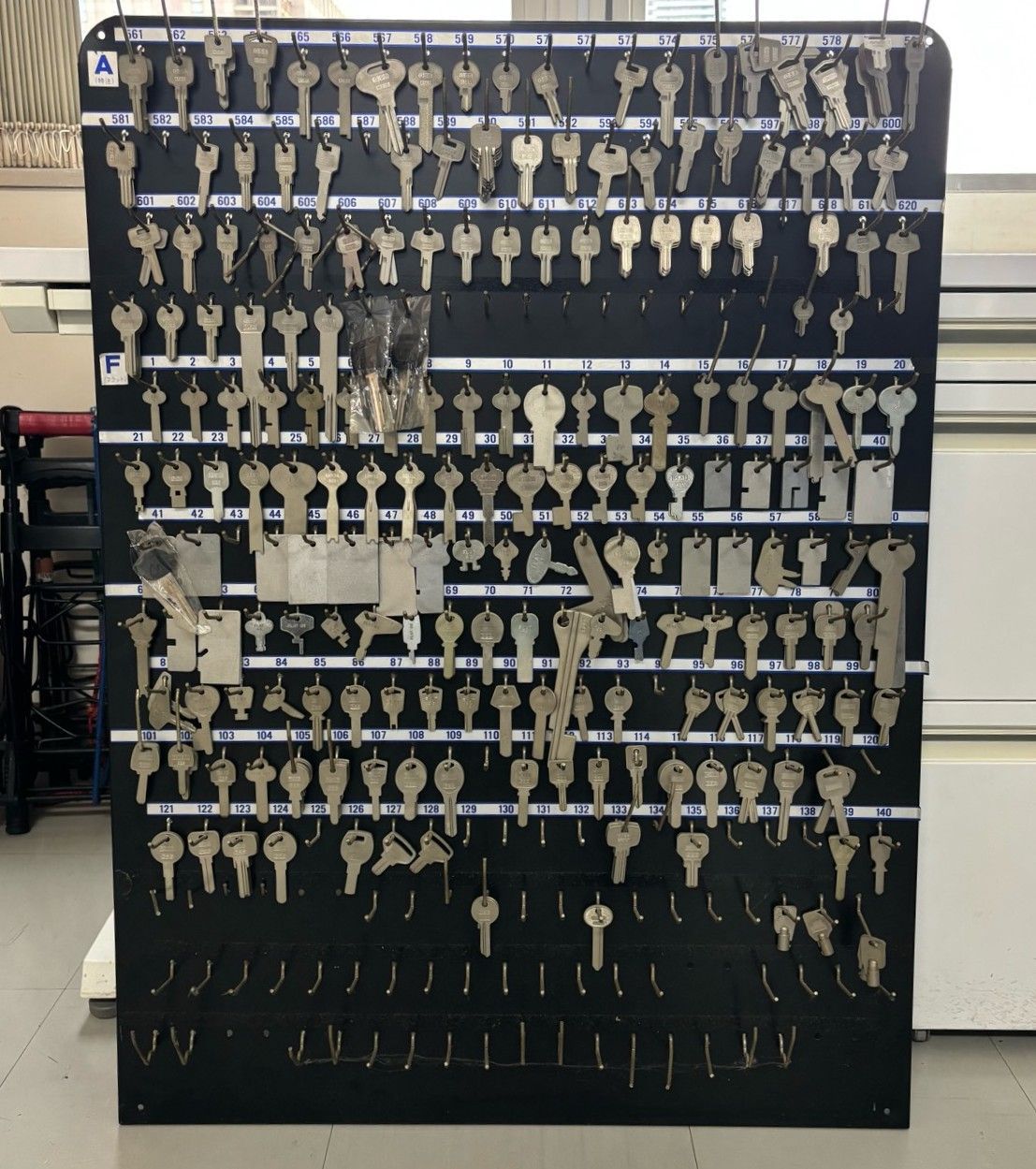 ブランクキーケース キー大量セット A561 620 F1 140