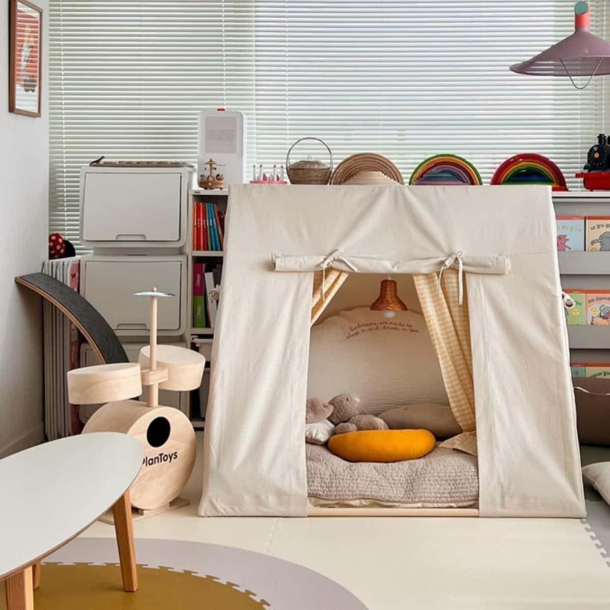 プレイテント 子供用テント 室内テント 簡単に組立 ポータブル幼児用室内ベッドテント男の子と女の子のためのおもちゃ 秘密基地 幼稚園 親子部屋 組み立て簡単お誕生日 子供の日