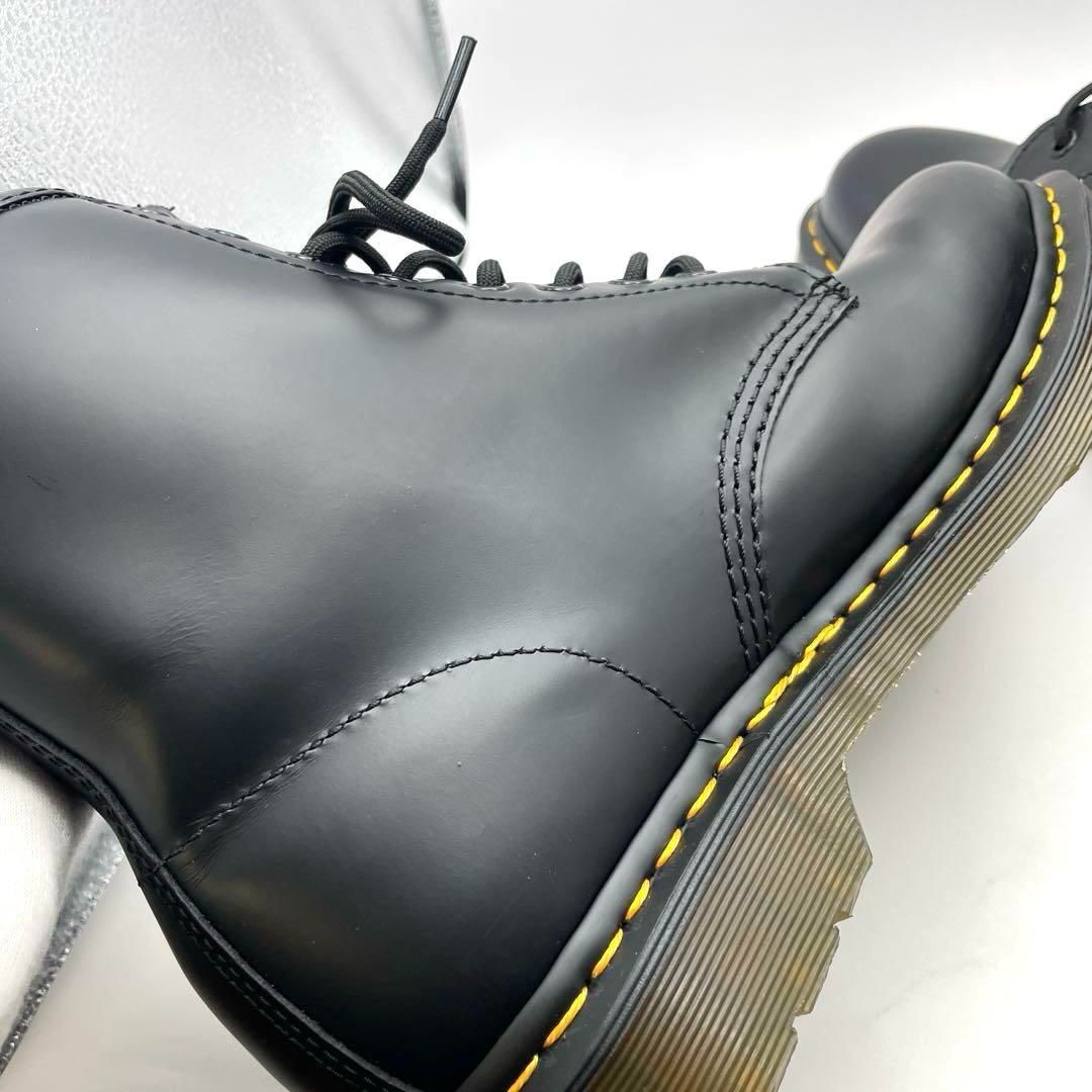 ブラック イエローステッチ