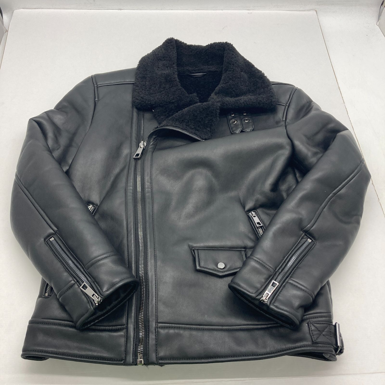 ZARAムートンボアジャケット ZARA ザラ ムートンボアジャケット 