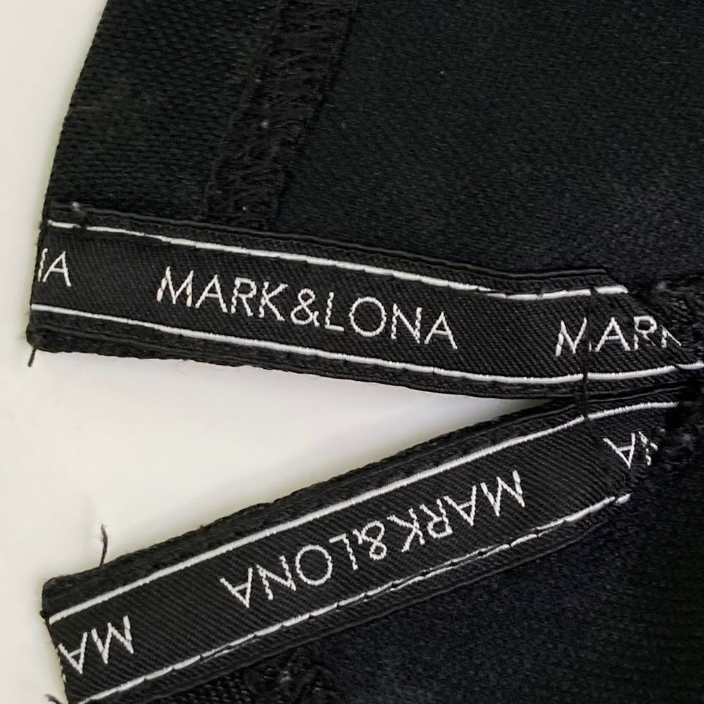 サイズ：M MARK&amp;LONA マークアンドロナ  半袖ポロシャツ 星　総柄 ブラック系 [240101481876] ゴルフウェア レディース ストスト MARK&LONA マークアンドロナ 半袖ポロシャツ 星 総柄 ブラック系