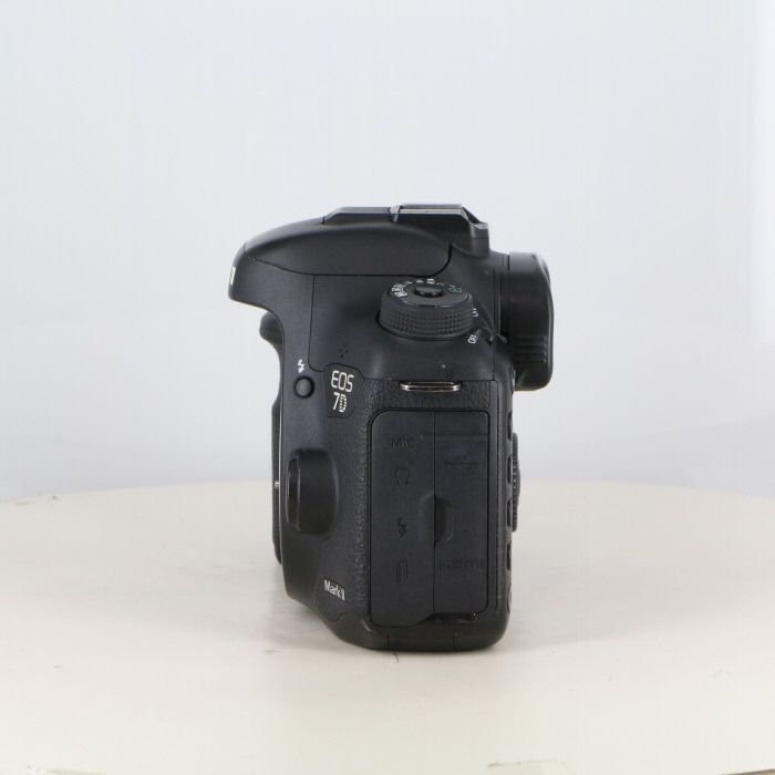 中古】(キヤノン) Canon EOS 7D MARKII ボディ - メルカリ