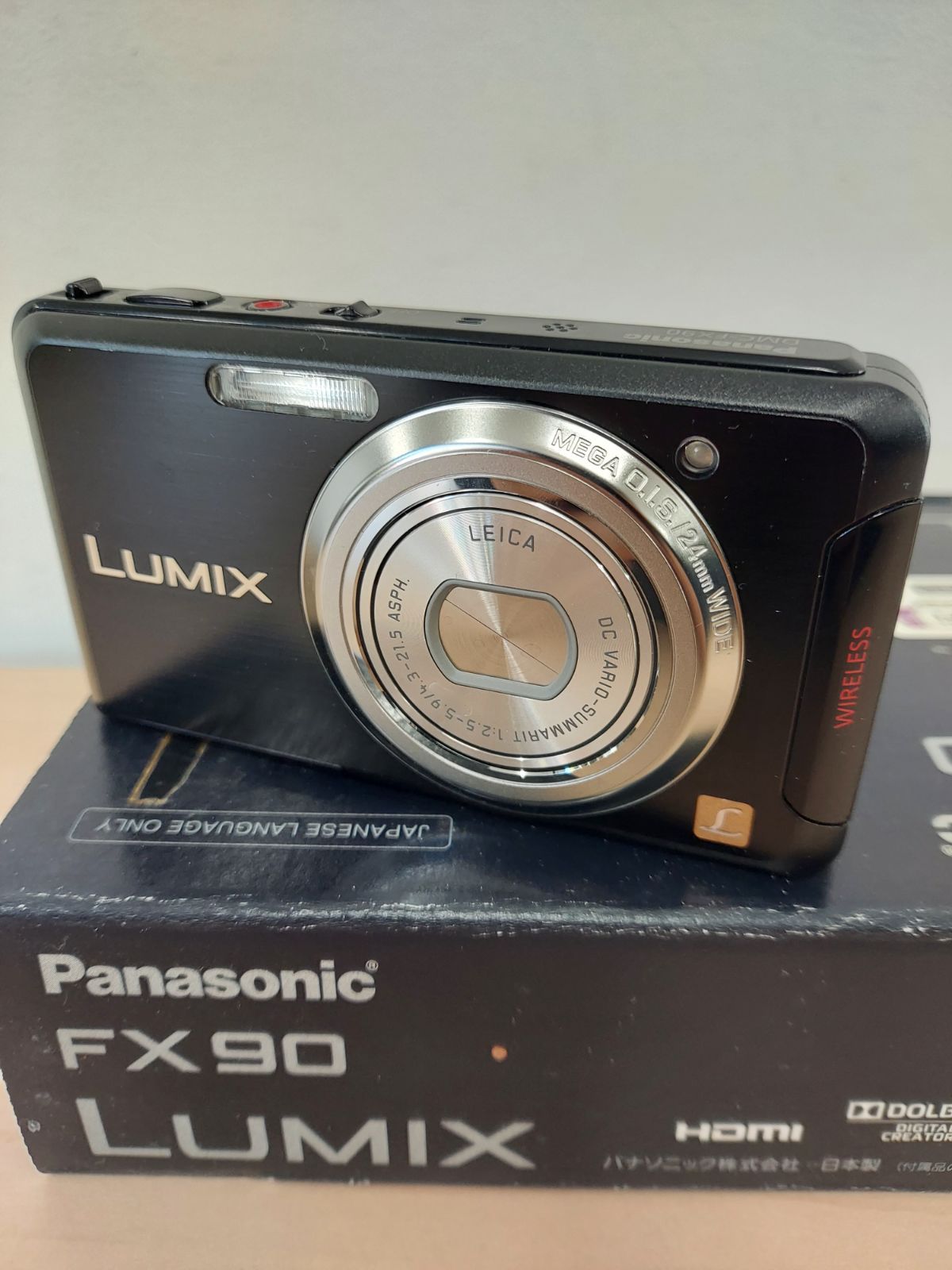 Panasonic デジタルカメラ LUMIX DMC-FX9O Wi-Fi搭載 - メルカリ