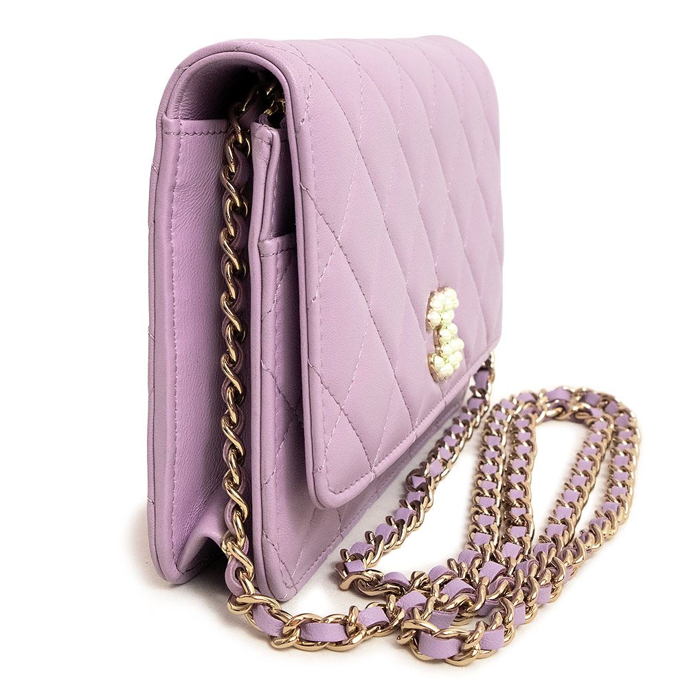 シャネル マトラッセ ココマーク パール チェーンウォレット財布 斜め  