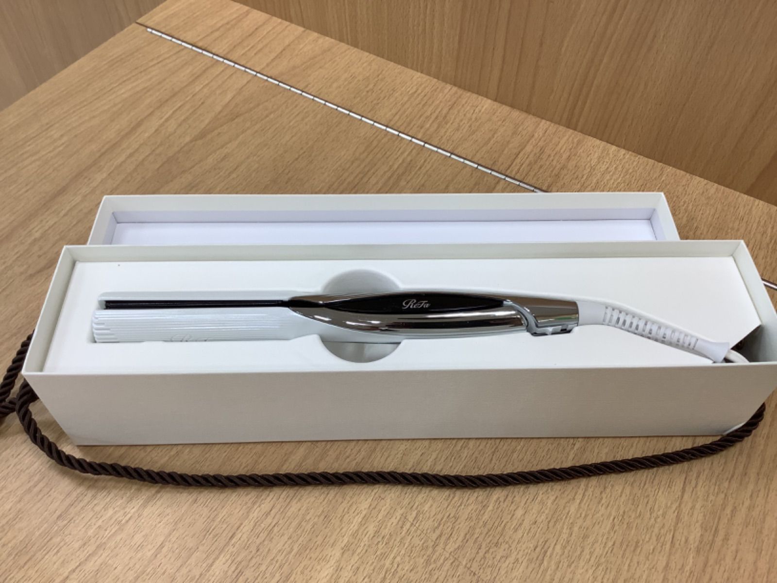 【良品】ReFa リファ ストレートアイロン　RE-ACO2A ReFa MTG リファ ストレートアイロン プロ ホワイト RE-AT-02A
