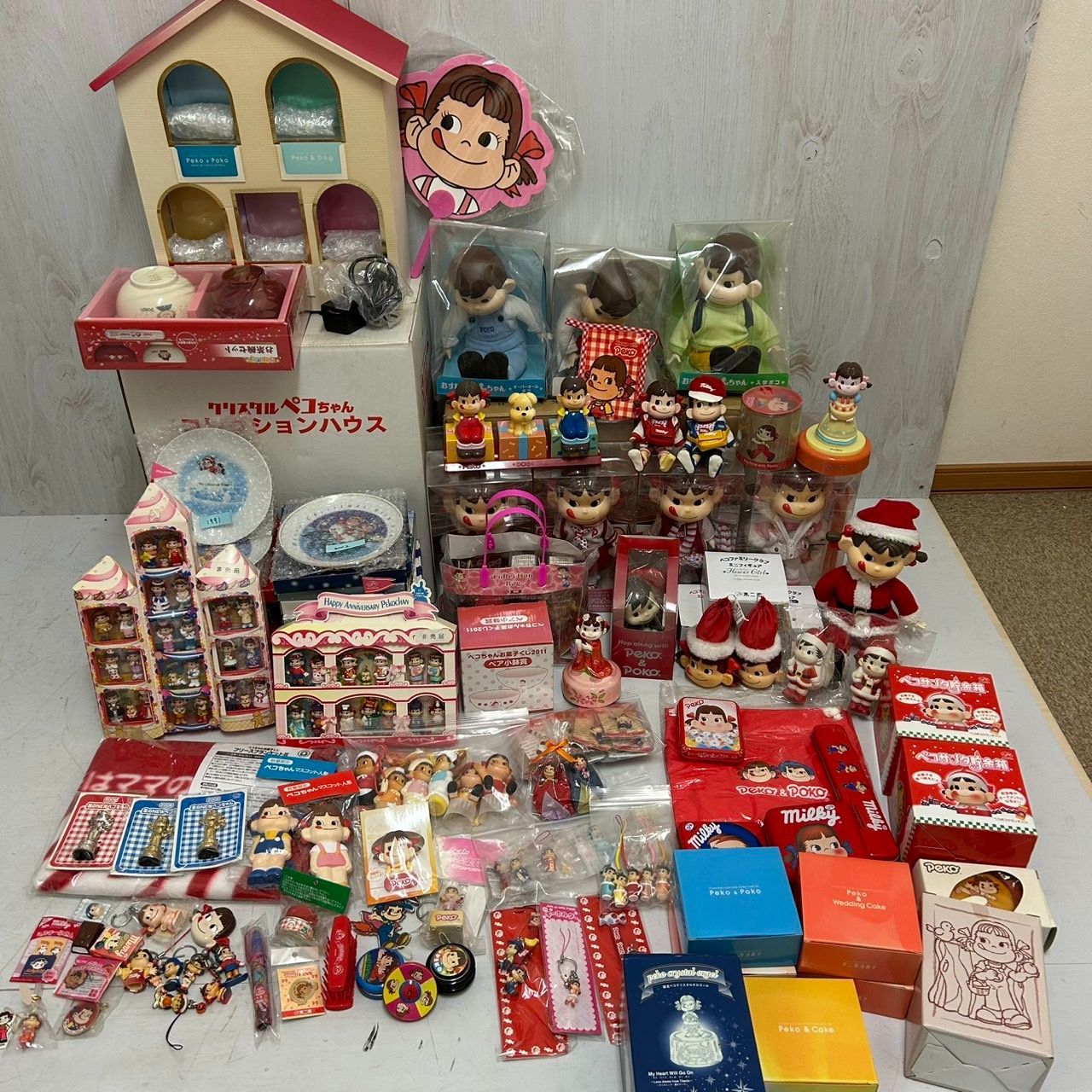 ペコちゃん人形 まとめて14点 貯金箱 ミニフィギュア ストラップ ポコ