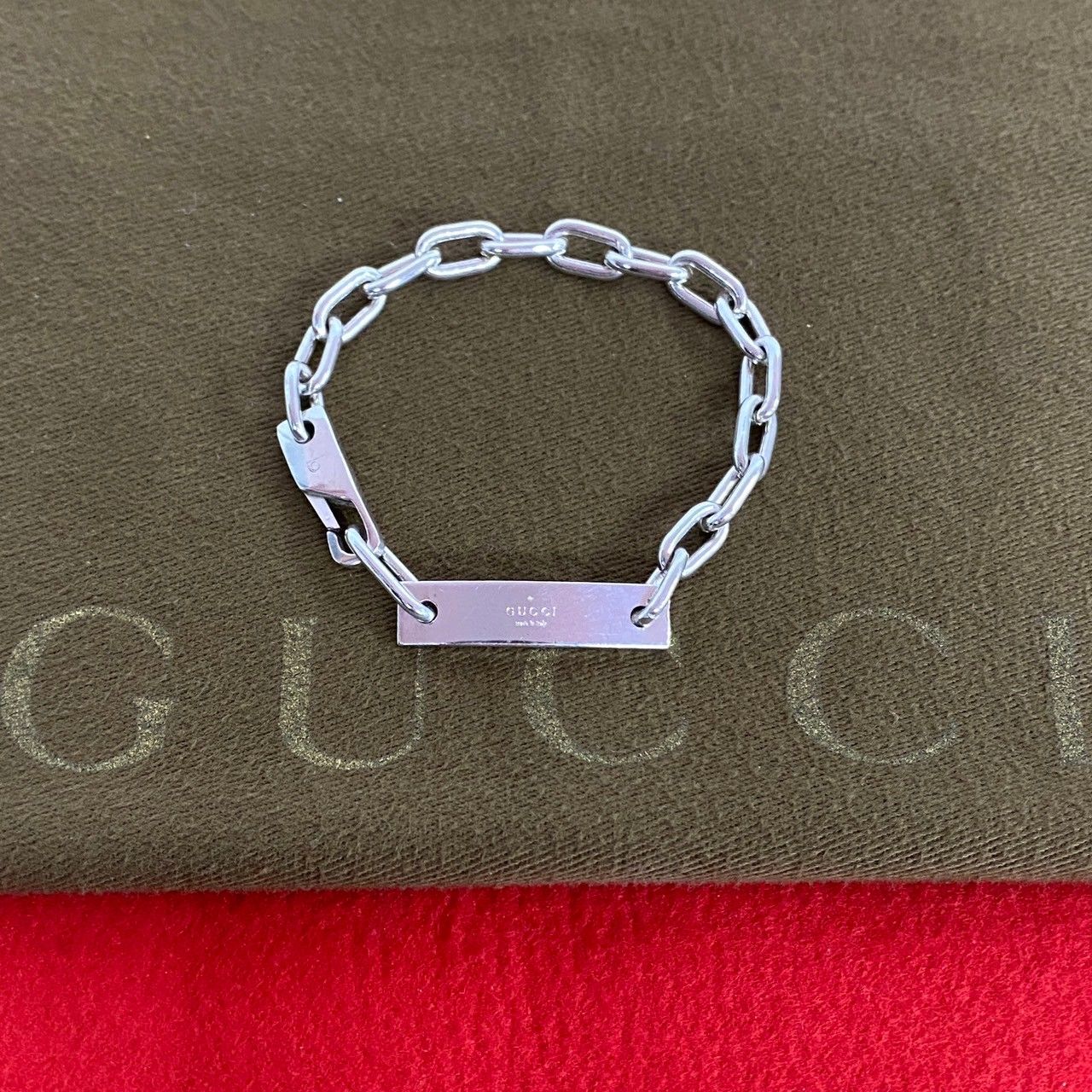 極 美品 希少品 GUCCI グッチ ID ブレスレット ロゴ プレート シルバー925 チェーン バングル アクセサリー メンズ レディース 47780
