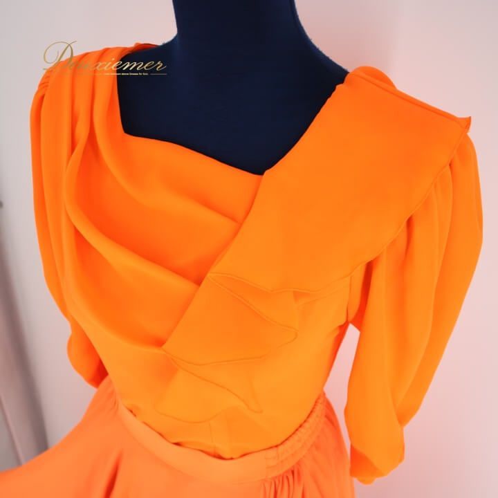 派手 テーマパーティー