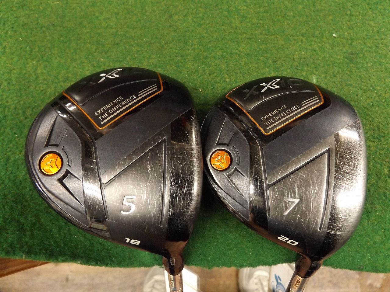 2452 XXIO (2020) X-eks- 5W+7W 純正カーボン R カバー有 セット 