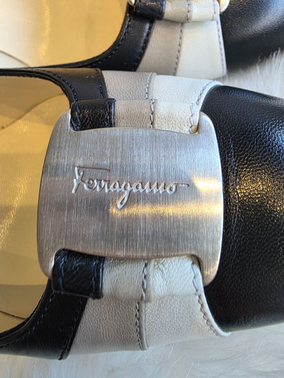 【美品】サルヴァトーレフェラガモ パンプス レザー ヴァラ金具 約24.5cm Salvatore Ferragamo - 未使用 サルヴァトーレ フェラガモ